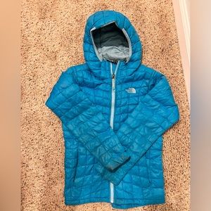 Girls North face coat
